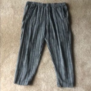 Roots cropped patterned pants